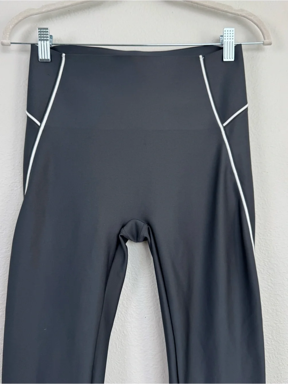 Alo Yoga Airlift High-Waist Haven Leggings Sleek Black Sz M Compression Shaping